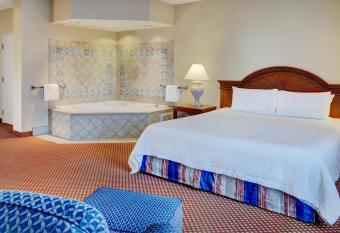 Hilton Garden Inn Kitchener/Cambridge allows 18 year olds to book a room