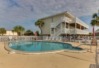 Moonraker Condos has Balcony rooms
