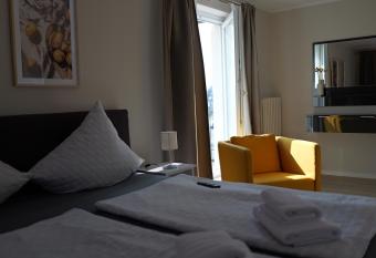 Hotel Milano allows 18 year olds to book a room