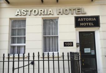 Astoria Hotel has Balcony rooms