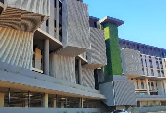 No 2 Heleza Blvd Sibaya, Ocean Deuns, Umhlanga Durban has Balcony rooms