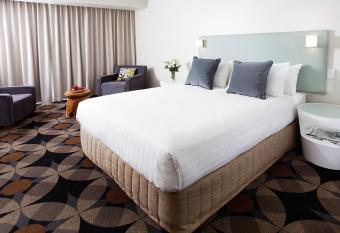 The Gladstone has Balcony rooms