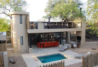 Ngalas Rest 101 has Balcony rooms