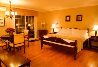 St-Sauveur Lovely Studio has Balcony rooms