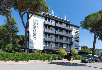 Hotel Logonovo has Balcony rooms
