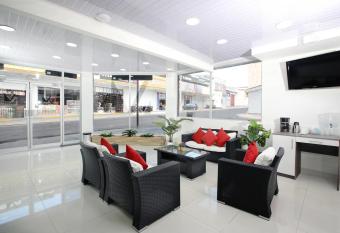 Hotel Milan Costa Rica allows 18 year olds to book a room