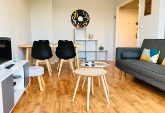 Appartement avec parking et balcon vue Cath  drale has Balcony rooms