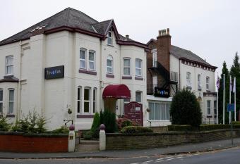 Trivelles Belforte Hotel allows 18 year olds to book a room