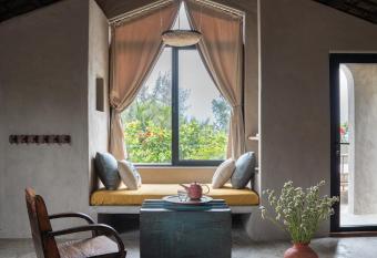 Dechiu allows 18 year olds to book a room