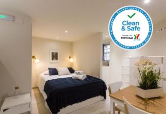 Epic Days Guest House has Balcony rooms