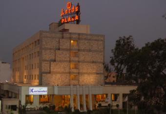 Lords Plaza Ankleshwar allows 18 year olds to book a room