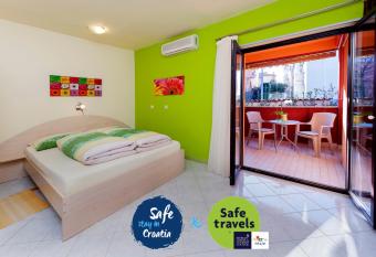 Apartments Erik B&B Adults only has Balcony rooms