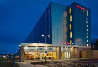 Hampton By Hilton Edinburgh Airport allows 18 year olds to book a room