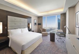 Hilton Riyadh Hotel & Residences has rooms with a private hot tub