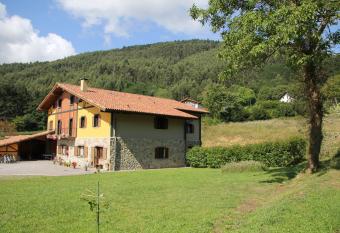 EcoHotel Rural Angiz has Balcony rooms