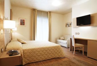 Hotel Duchessa Della Sila has Balcony rooms