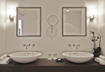 Nimb Hotel has Balcony rooms