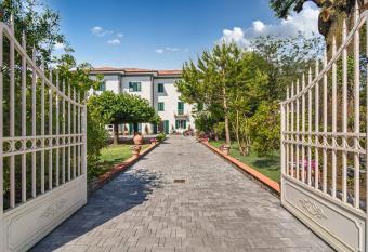 Hotel Bellonda has Balcony rooms