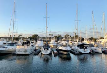 Waterfront Marina View 2BEDS 2BATHS Apt Venice & Marina has rooms with a private hot tub