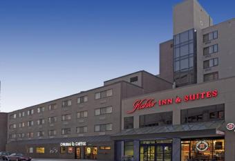 Kahler Inn And Suites has Balcony rooms