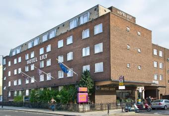 Hotel Lily allows 18 year olds to book a room