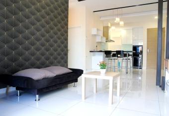 skypod residence bandar puchong jaya has Balcony rooms