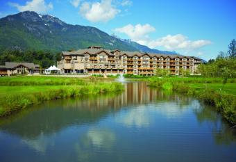 Executive Suites Hotel and Resort, Squamish allows 18 year olds to book a room
