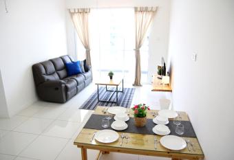 cozy home1-5 Pax puchong ioi mall has Balcony rooms