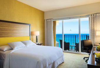 Hilton Waikiki Beach Resort & Spa allows 18 year olds to book a room