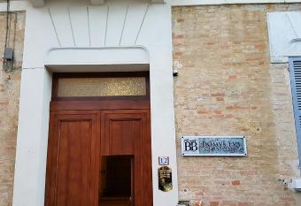 B&B Domvs tva has Balcony rooms