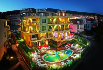 JBH Hotel has Balcony rooms