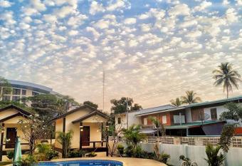 SUNRAY Guesthouse                                                                 has Balcony rooms