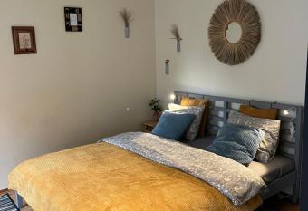 Center studio hause has Balcony rooms