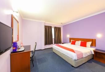 OYO 472 Comfort Hotel 1 allows 18 year olds to book a room