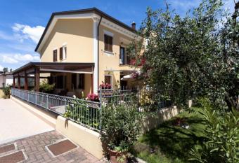 Relax in collina has Balcony rooms