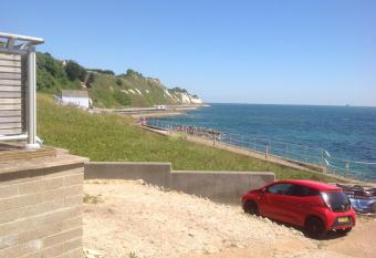 Angels Corner, Ventnor Bay has Balcony rooms