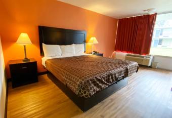 Landmark Hotel has Smoking rooms