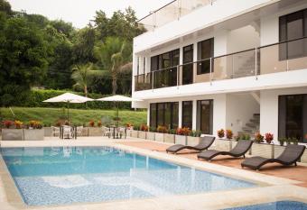 Villa Campestre Numbana Melgar allows 18 year olds to book a room