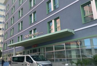 Best Western Premier CHC Airport has Smoking rooms