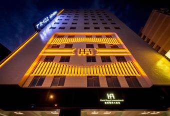 YUAI FU HAO Hotel allows 18 year olds to book a room