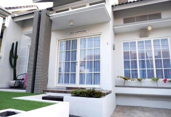 Villa Cappuccino has Balcony rooms