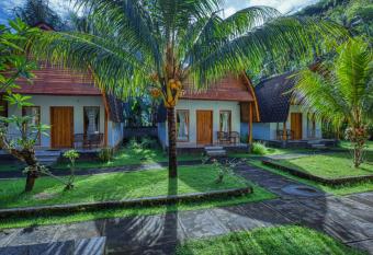 Komurd Lavender Bungalow has Balcony rooms