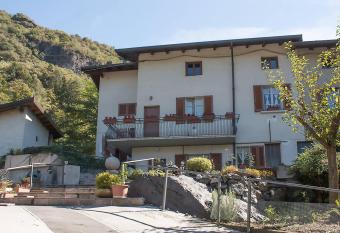 B&B Naquane 2 has Balcony rooms