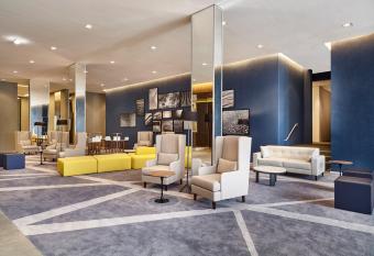 Hotel Contempor  neo - Royal Palm Hotels & Resorts allows 18 year olds to book a room