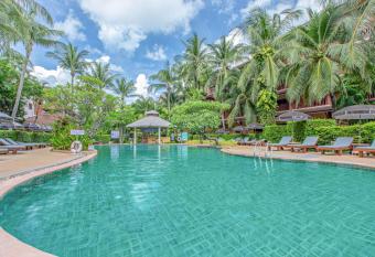 Kata Palm Resort - SHA Plus has Balcony rooms