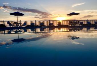 Coral Sands Inn has Balcony rooms