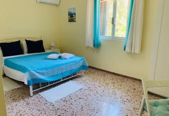 Small Apartment in Markopoulo center has Balcony rooms