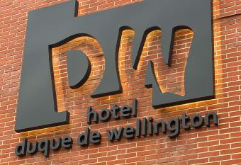 Duque de Wellington allows 18 year olds to book a room