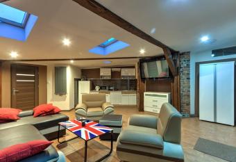 APARTAMENTY ATRIUM allows 18 year olds to book a room