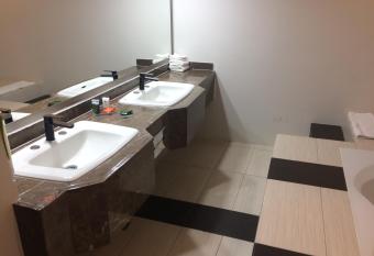 Radisson Hotel & Convention Center Toluca allows 18 year olds to book a room